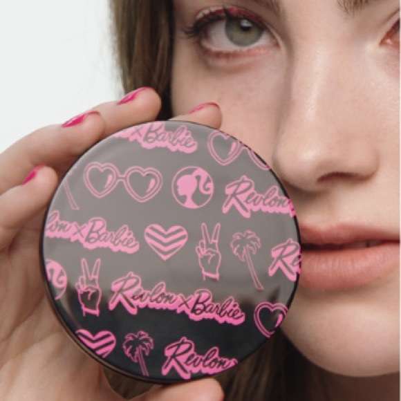 Revlon x 💕BARBIE💕 Compact Mirror *Limited Edition* - Picture 2 of 12